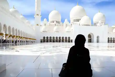 Vanuit Dubai: Abu Dhabi Stadstour, Sheikh Zayed Moskee & meer.
