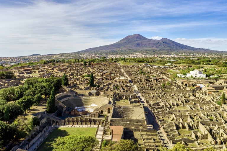 From Rome: Private Day Tour of Pompeii & Amalfi Coast