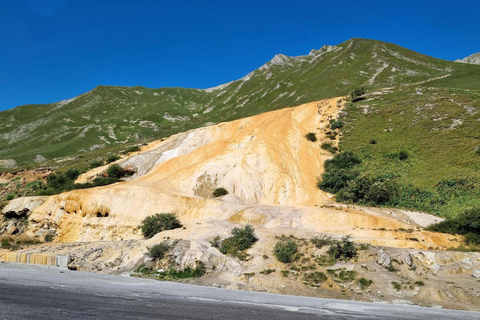 From Tbilisi: Kazbegi, Ananuri & Gudauri Private Tour