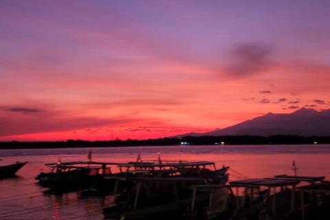 Snorkeling and Sunrise Boat Tour