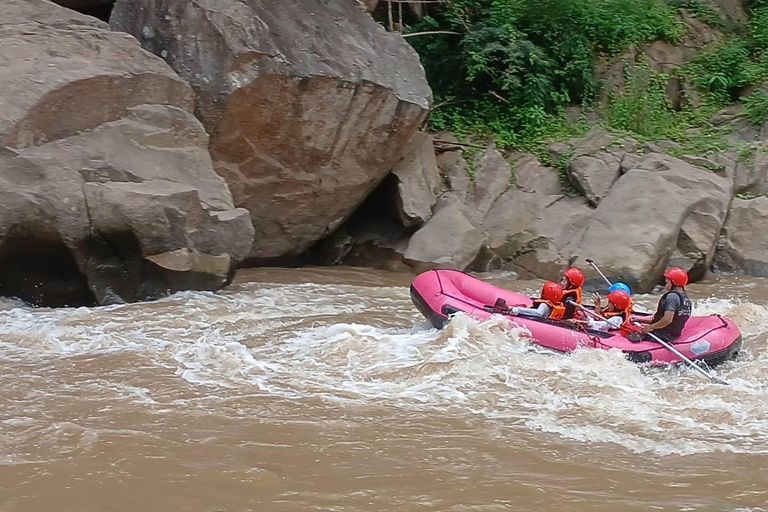 Chiang Mai: Jungle Zipline and White Water Rafting Tour