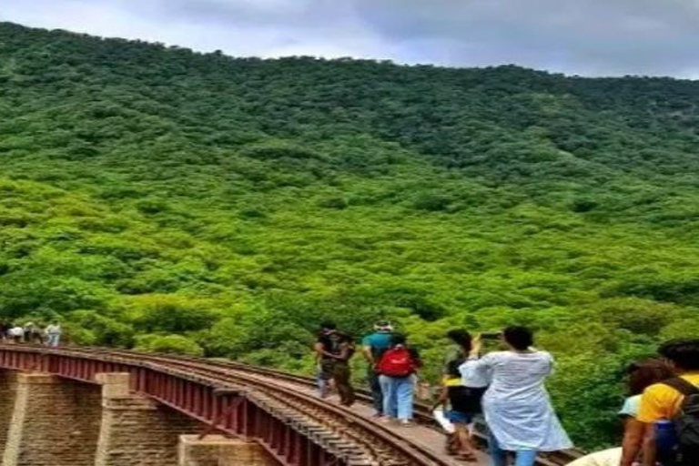 udaipur: Valley Queen Heritage Train Ride