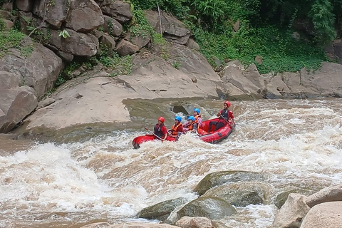 Chiang Mai: Jungle Zipline and White Water Rafting Tour