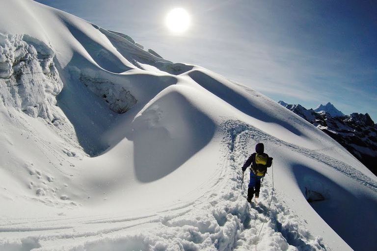 Huascarán National Park: Ascent to the Summits of the Snow-Capped Urus and Ishinca