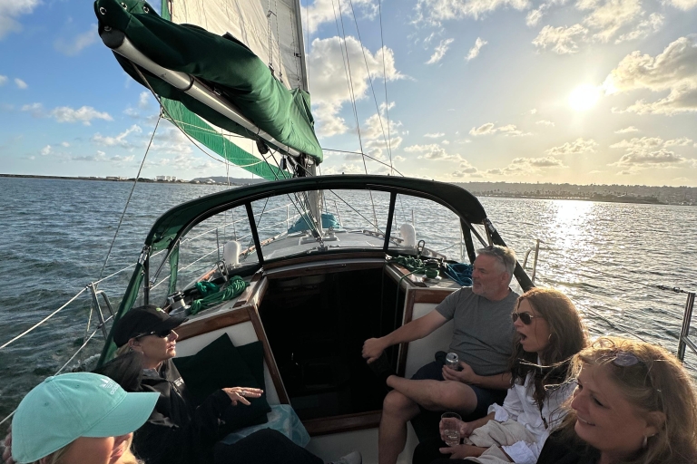 San Diego: Excursión guiada en velero al atardecer y durante el díaNavegación de un día