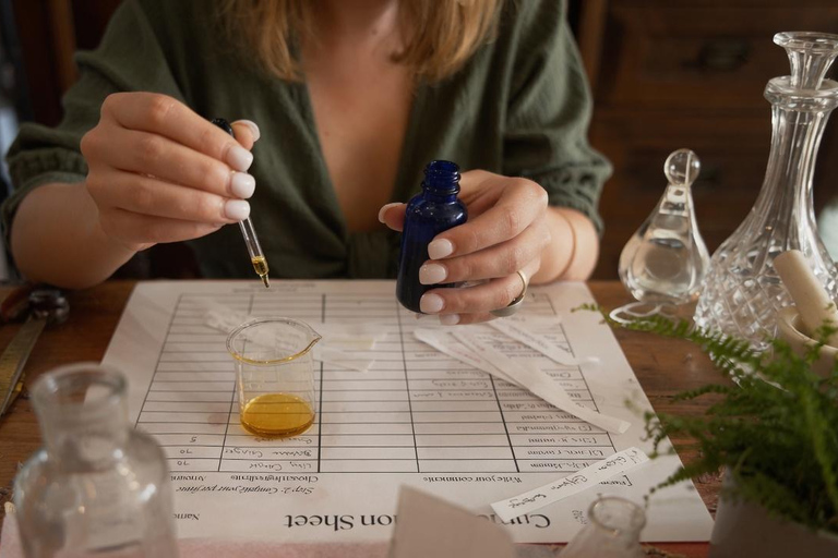 Fort Lauderdale: Perfume Crafting Workshop with Gin Tasting