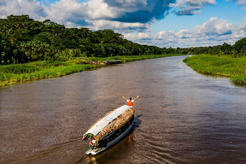 Depuis Iquitos : Journée entière sur le fleuve Amazone