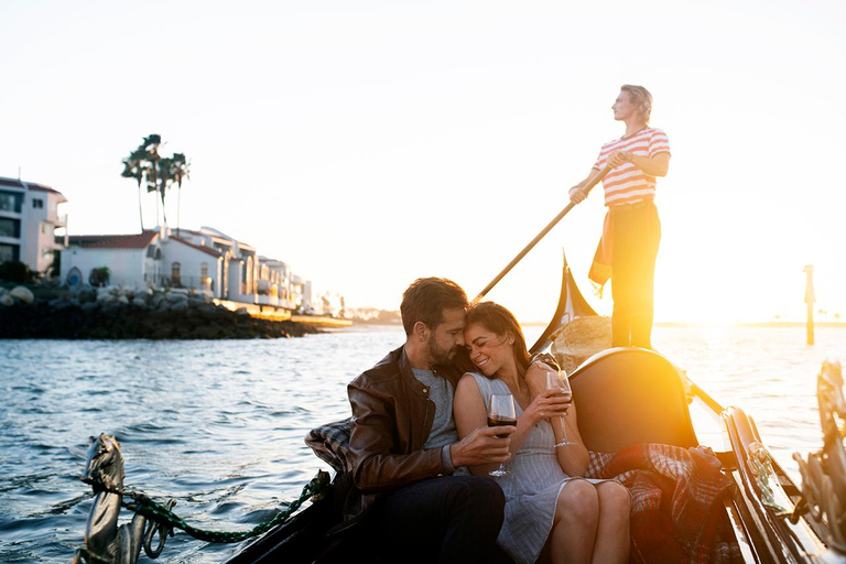 San Diego: Private Luxury Gondola Cruise in Coronado Saturday Before Sunset