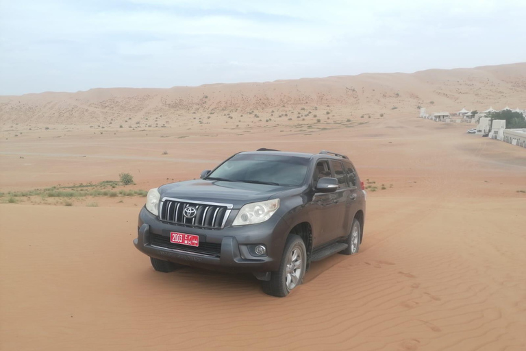 Muscat: Wadi Bani Khalid & Wahiba Sands Full-Day Tour