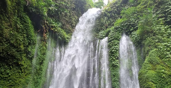 Visit Lombok Sasak Tribe Village, Waterfall And Selong Hill