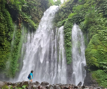 Visit Lombok Sasak Tribe Village, Waterfall And Selong Hill