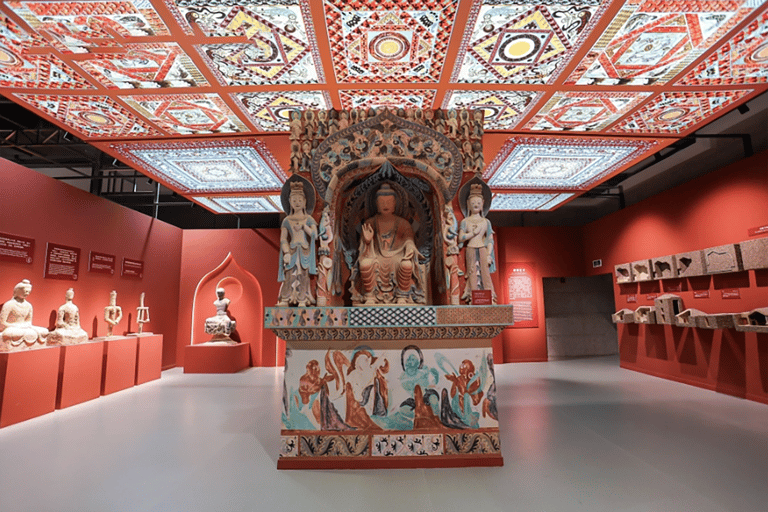 Dunhuang: Mingsha Mountain, Crescent Lake & Museum Tour