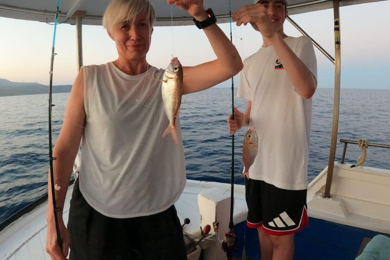 Chania: Angelausflug mit Frühstück und SchwimmenChania: Fischerbootfahrt mit Frühstück und Bademöglichkeit