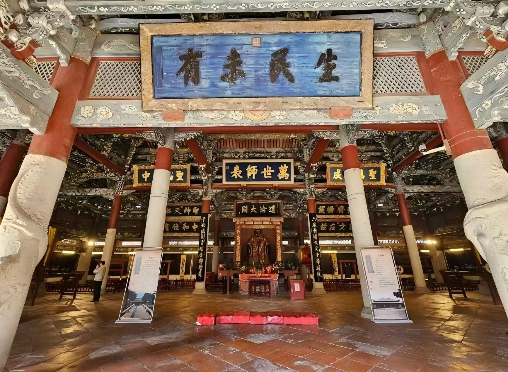 Führung durch den Fuwen-Tempel und den Guandi-Tempel