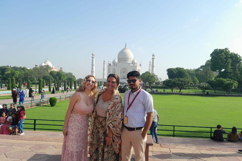 From Delhi Taj Mahal & full Day Agra Tour with 5 star lunch Ac Private Car + Tour Guide.