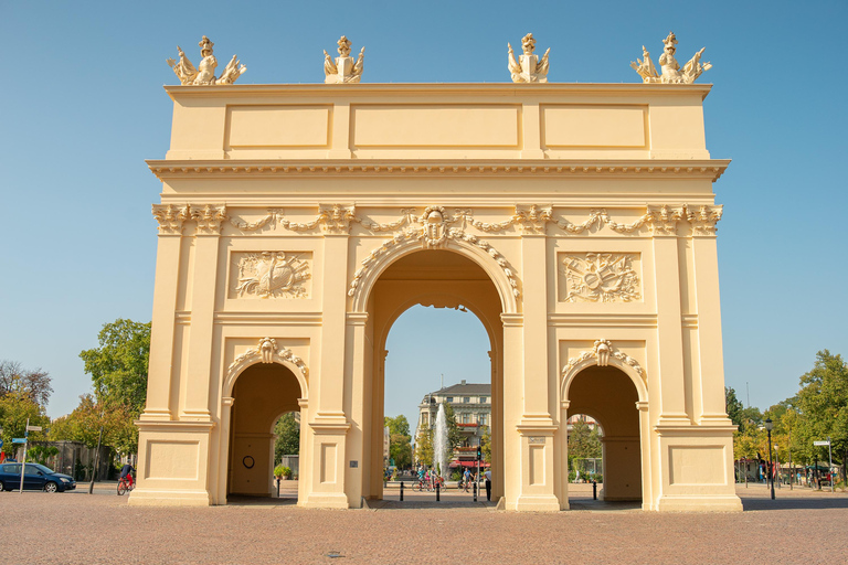 Visite à vélo des jardins et palais de Potsdam au départ de BerlinVisite de groupe en anglais