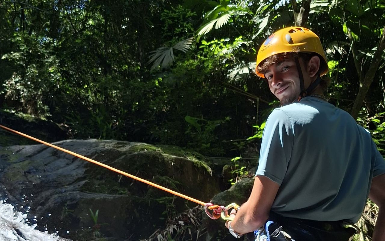 Santa Marta & Minca: Trekking, Canyoning und Wasserfall-Abseilen