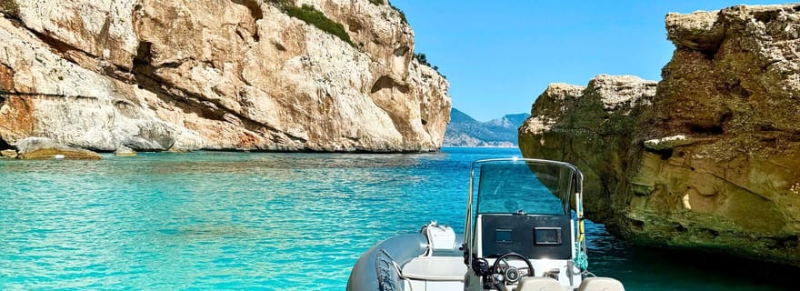Au départ de Cala Gonone : excursion en dinghy dans le golfe d'Orosei