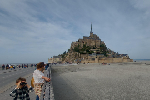 Mont Saint-Michel - Dagsutflykt lyxbil 7 personer från Paris