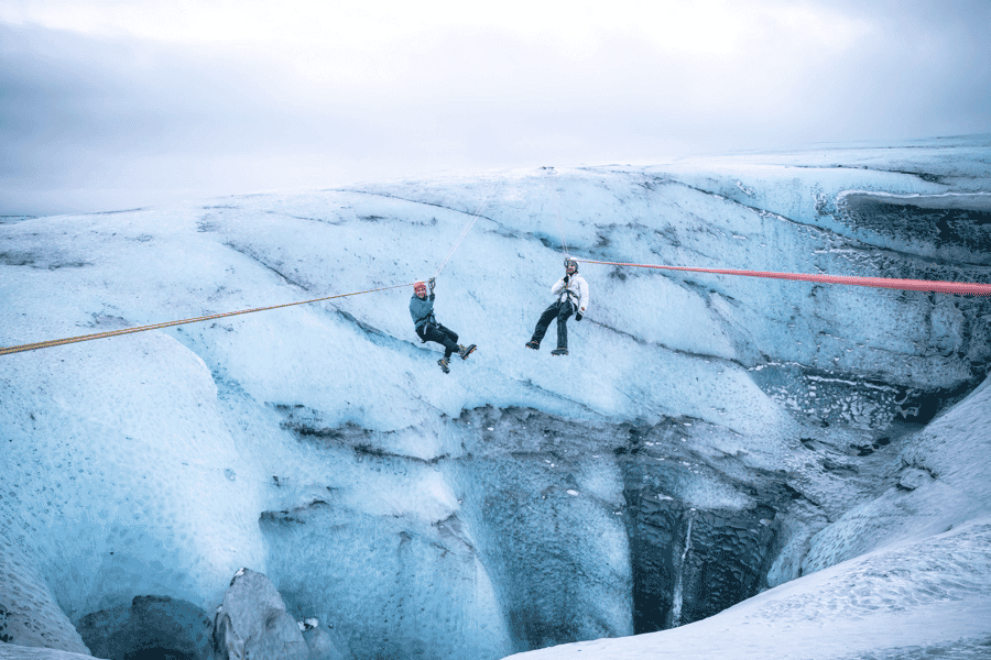 Island: Seilrutsche + Gletscherabenteuer. Foto: GetYourGuide Island: Seilrutsche + Gletscherabenteuer. Foto: GetYourGuide