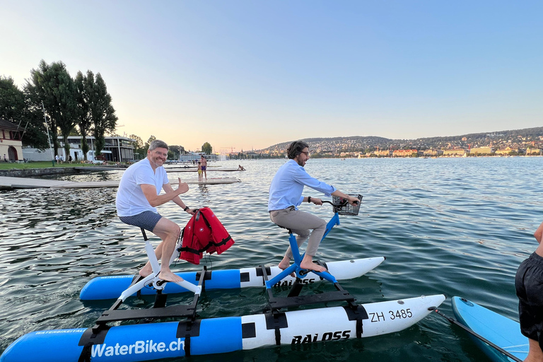 Waterbike op het meer van ZürichWaterfietstocht op het meer van Zürich - Tandem voor de hele dag