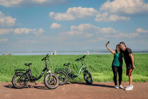 ケベック市：オルレアン島での電動自転車レンタル