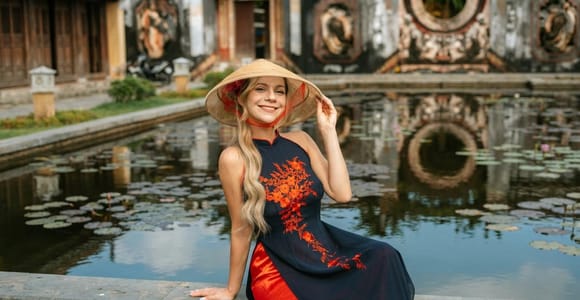Hoi An: Ao Dai Rental, Makeup or Complete Photoshoot Package