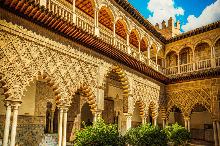 Sevilla: Tour mit bevorzugtem Zugang zu Kathedrale, Giralda und AlcázarBevorzugter Zugang zur Kathedrale, Giralda &amp; Alcázar Tour auf Italienisch