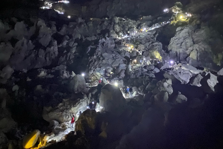 Z Banyuwangi: prywatna wycieczka do wulkanu Ijen i wodospadu