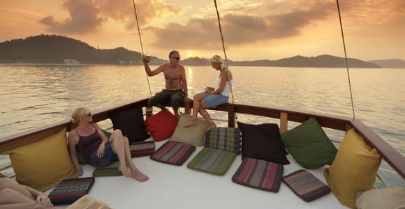 Phuket: Combined Sun & Sunset with Snorkelling and Swimming