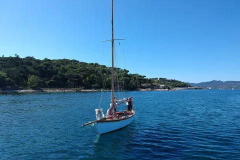 Da Port Grimaud: Esperienza di mezza giornata in barca a vela classica