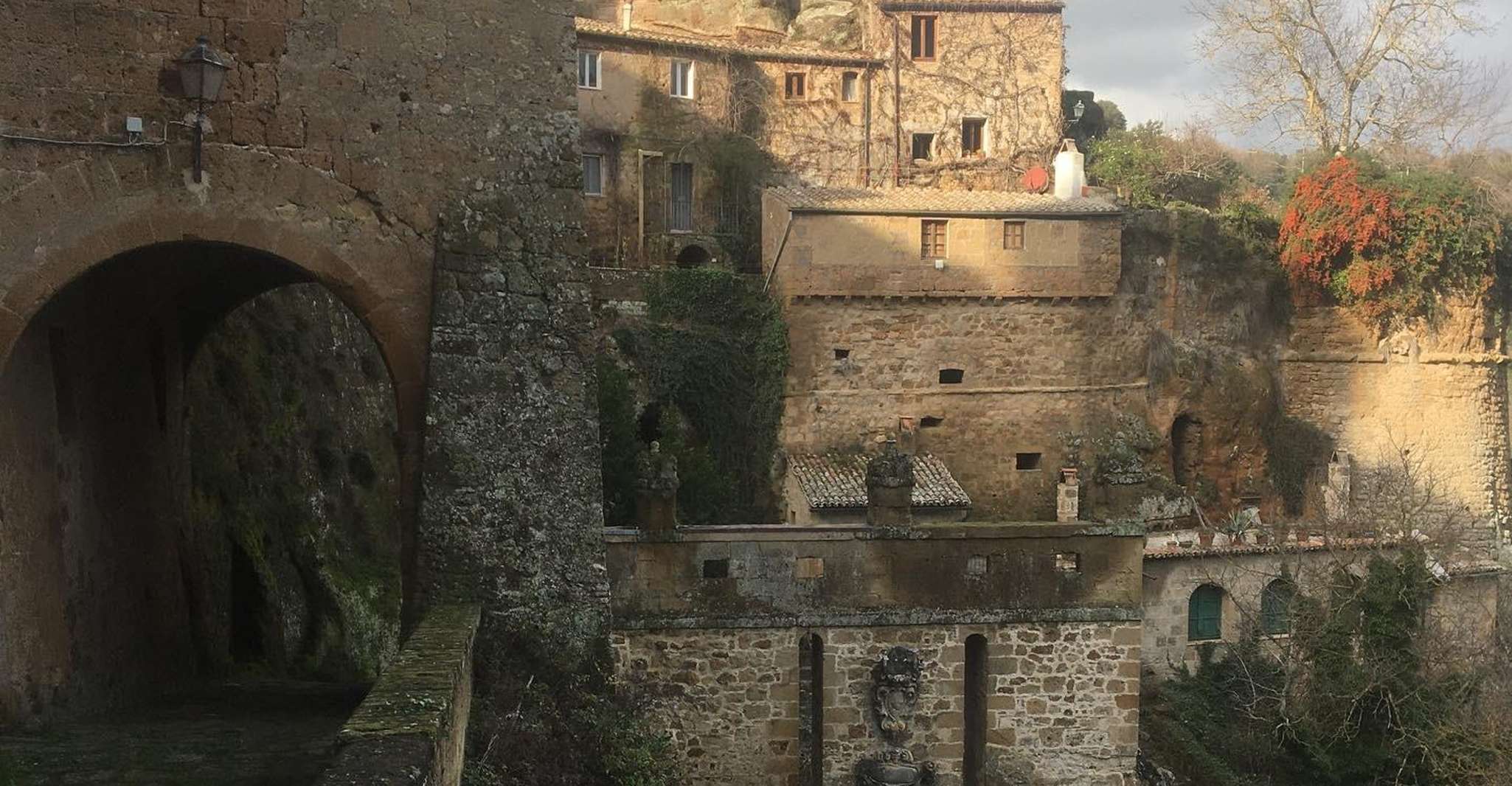 Sorano, la grotte de Vie et Cantina della Luce - Hizvo