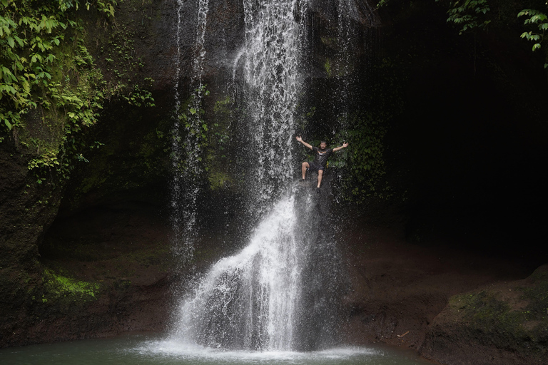 Ubud: Lost Temple Challenge and Secret Waterfalls