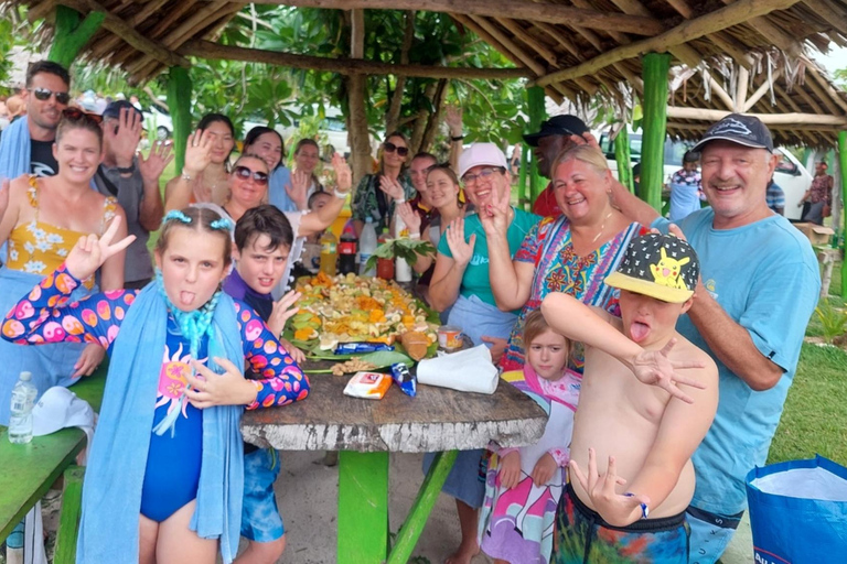 Port Vila: Efate Island Full-Day Tour with BBQ Lunch