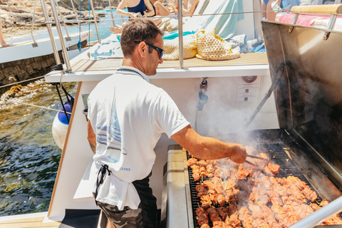 Malte : Lagon bleu, plages et baies en catamaranExcursion en catamaran Sea Breeze - 5/6 heures