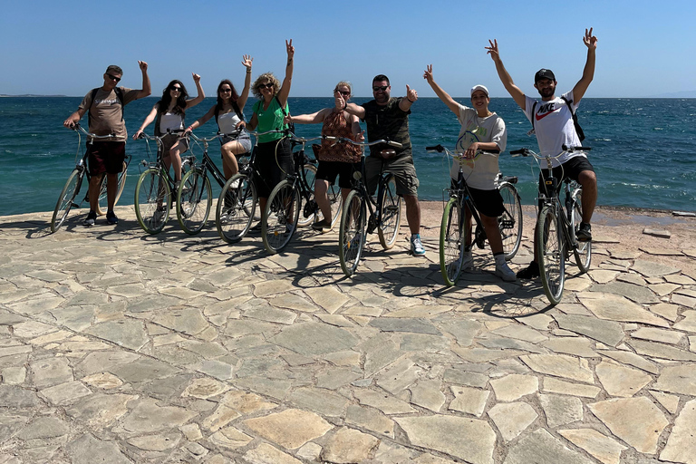 Fietsavontuur aan het strand: Athene Tour met zwemstop