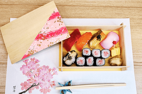 Tokyo: Sushi & Bento Box Making at Tsukiji Fish Market-70min