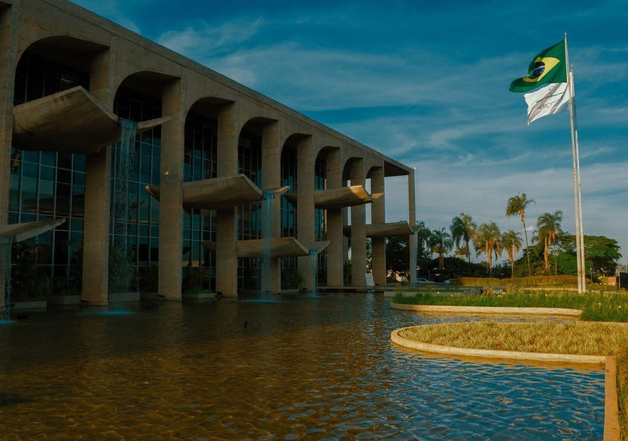Brasilia In-App Walking Audio Tour (ENG) - Hizvo