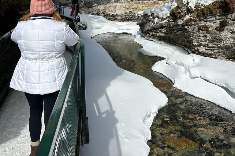 Banff: Lake Louise and Johnston Canyon Shuttle Service From Mount Royal Hotel Bus Parking Lot