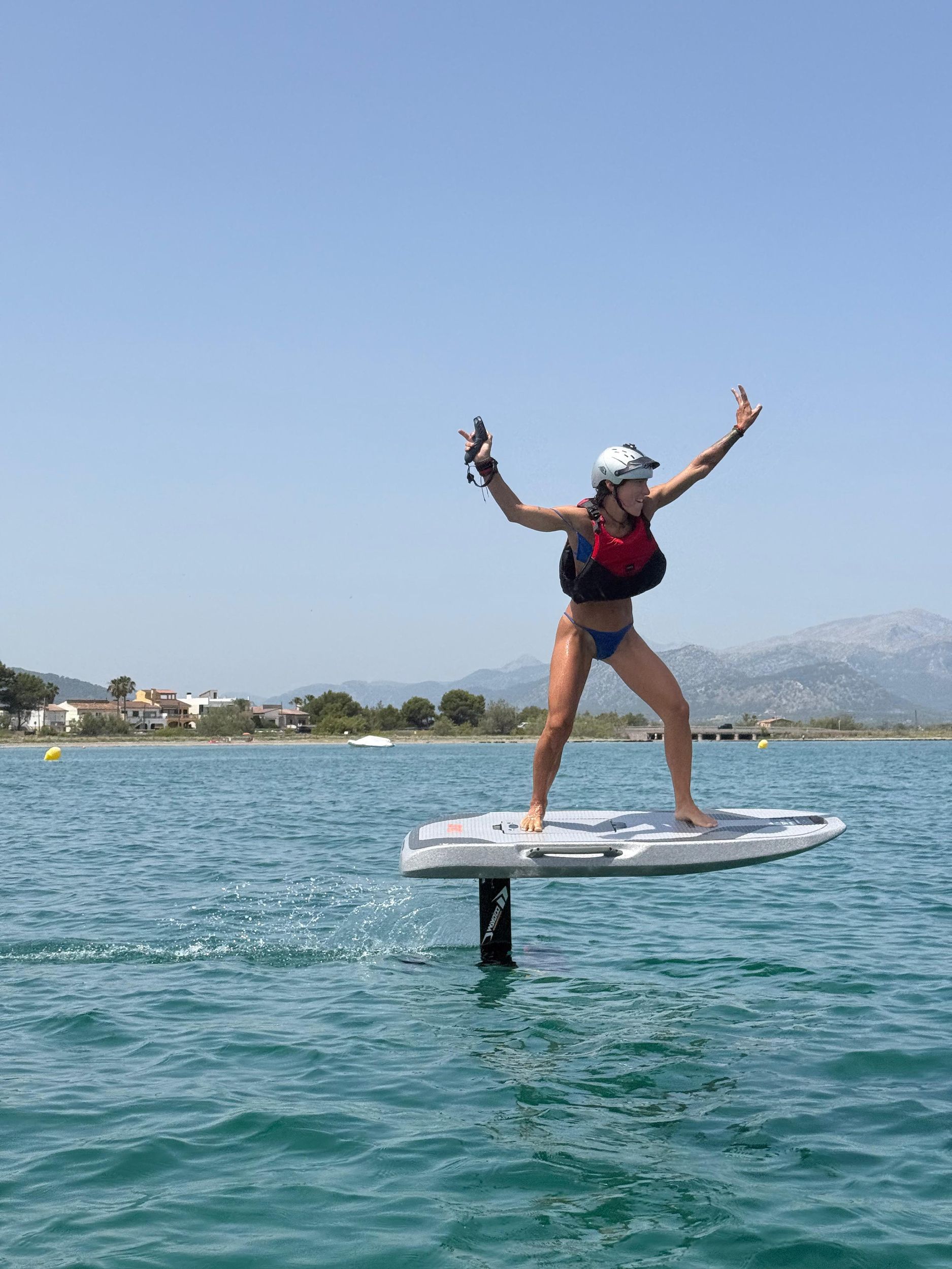 Mallorca: E-Foil-Erlebnis mit Kursleiter und Ausrüstung