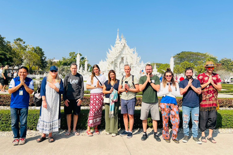 Chiang Mai: Chiang Rai-White-Blue-Big Buddha &amp; Lalitta Café[Privat] Chiang Rai-Weiß-Blau-Big Buddha &amp; Lalitta Café