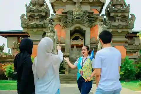 Jakarta: Mini Indonesia Cultural Park & Museums Walking Tour