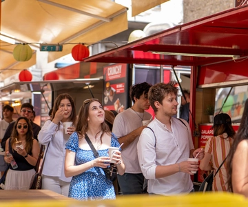 Budapest: Guided Food Tour with Wine, Beer, and Shots
