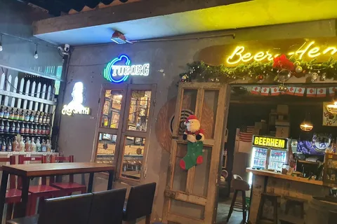 Da Nang: Explora la ciudad, bebe cerveza local y degusta alimentos