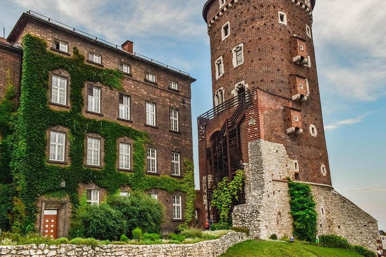 Krakow: Old Town Walking Tour with Private Guide Krakow: 3-hour Tour with Private Guide