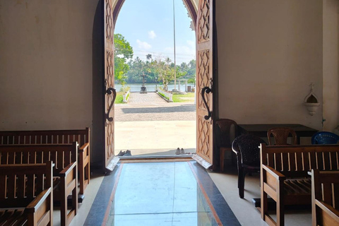 Kochi: Kadamakkudy, Cathedral & Water Metro( Fiddler Tours)