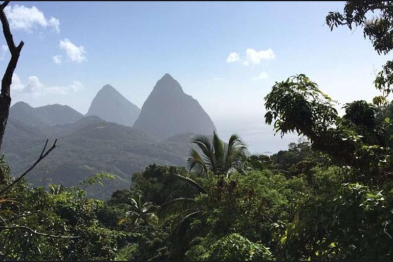 Santa Lúcia: Caminhada pela natureza e fuga do jardim botânico