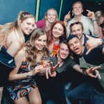 Marsiglia: pub crawl con drink e discoteche a Cours Julien