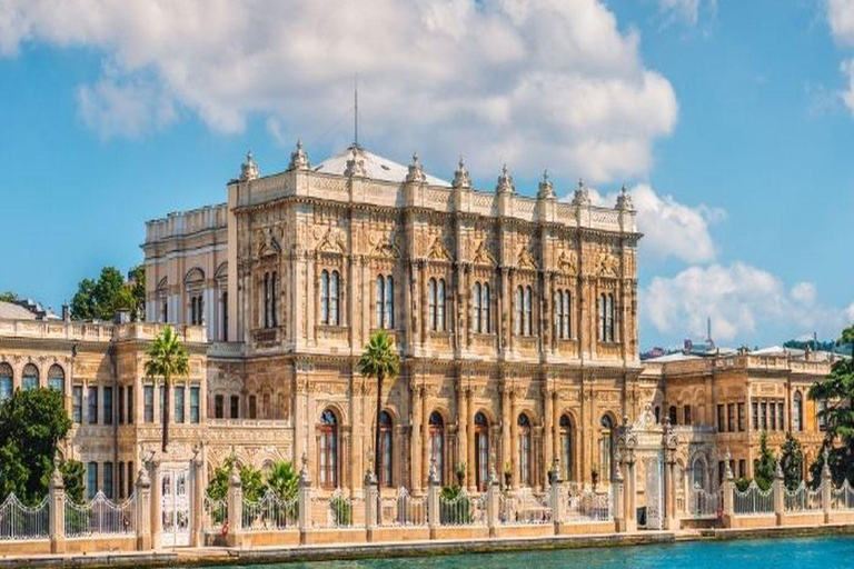 Istanbul : Visite d&#039;une journée à deux côtés de la ville avec déjeuner et tour en bateau