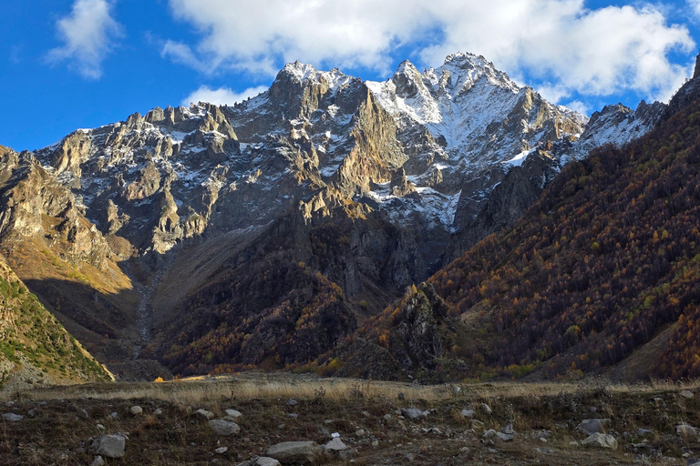 From Tbilisi: Kazbegi & Dariali Gorge Private 4x4 Day Trip